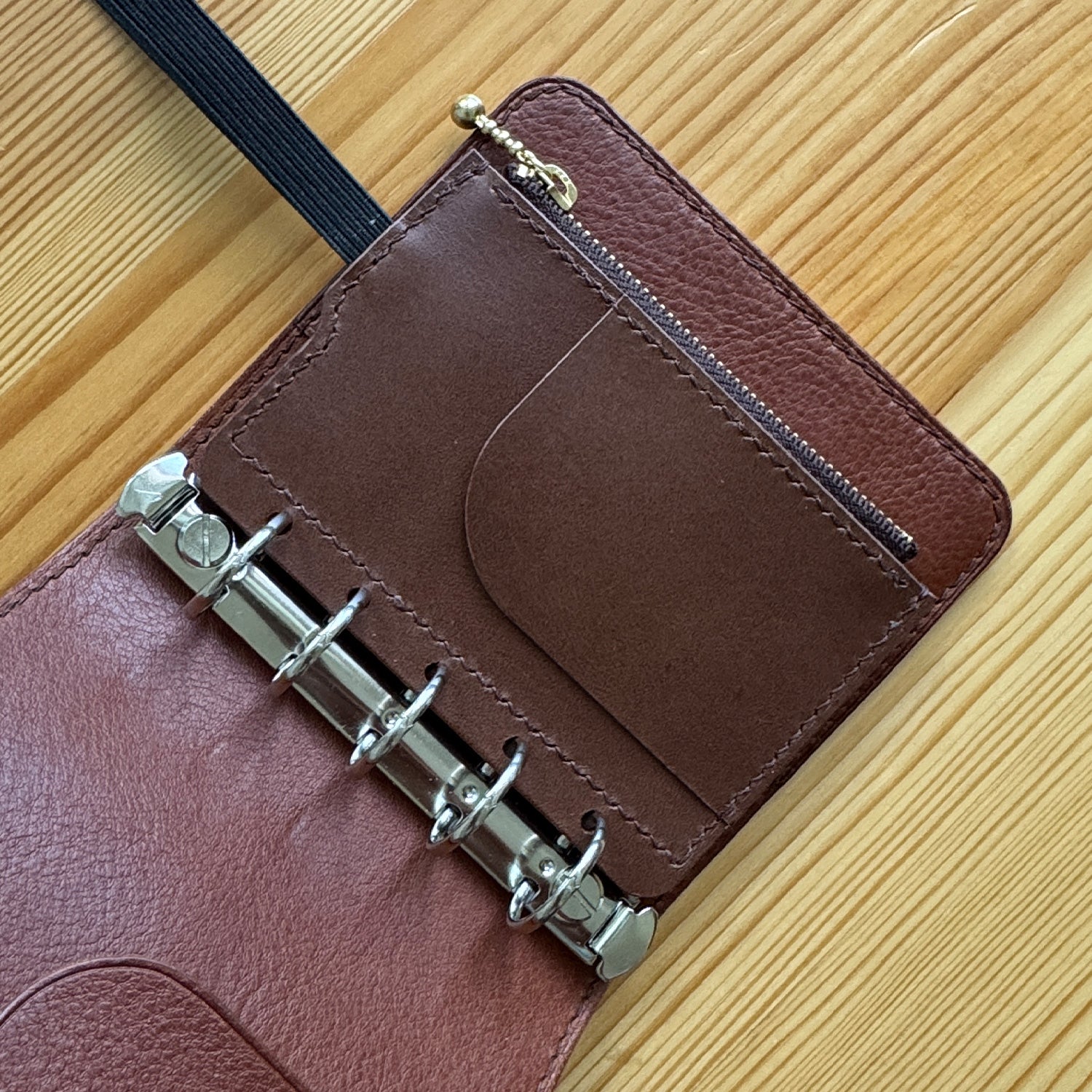 RTS: A8 Mini 5 Zipper Flyleaf with band (Dark Brown)