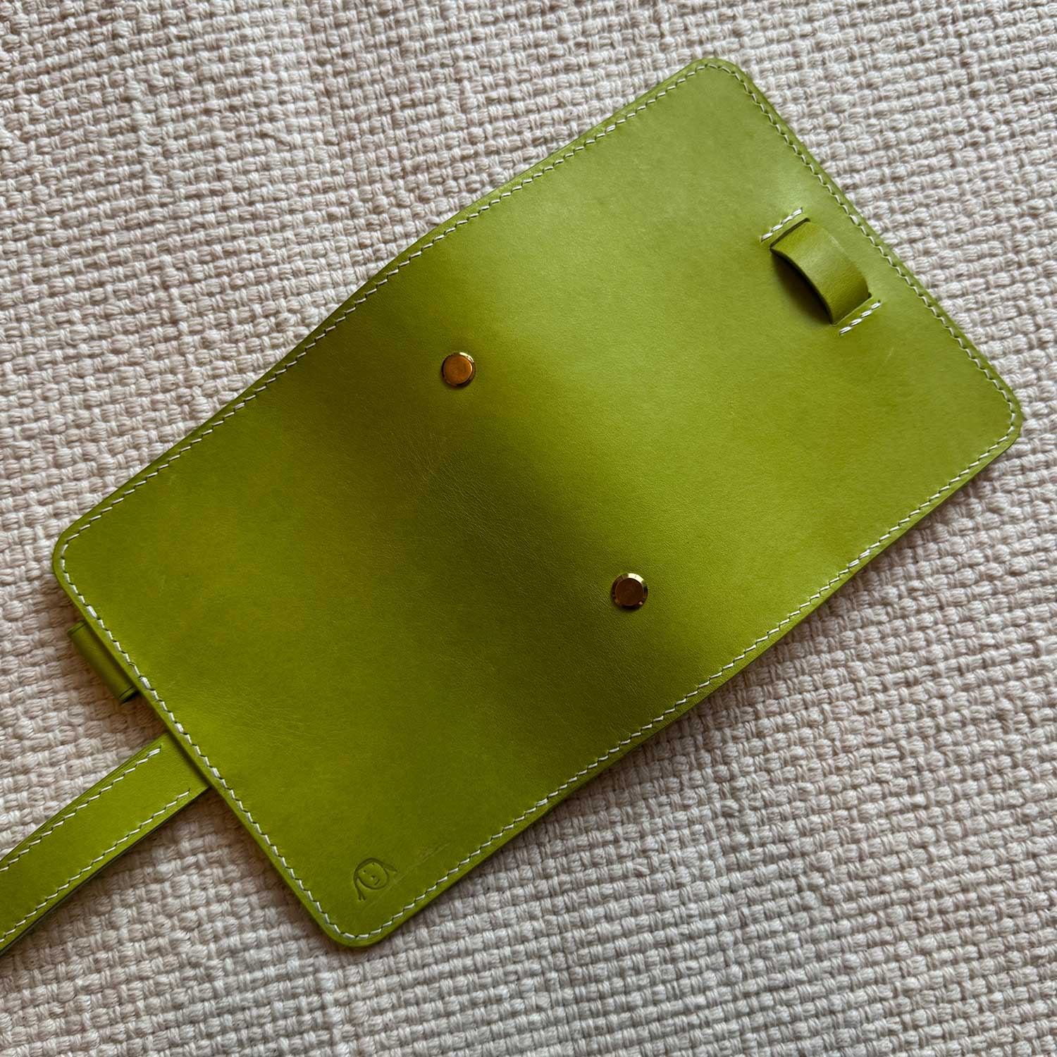 RTS: Pocket 20mm (Clorofilla) with adjustable pen loop