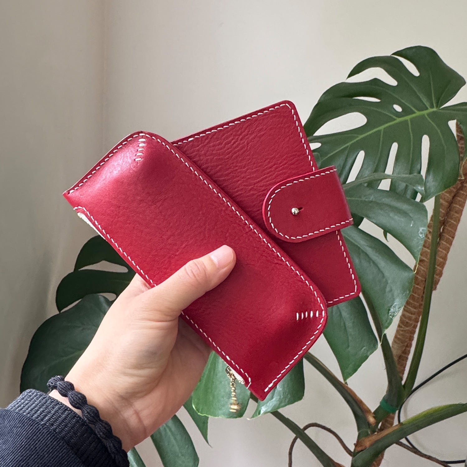 Corner Pen Case (Pebbled Red)