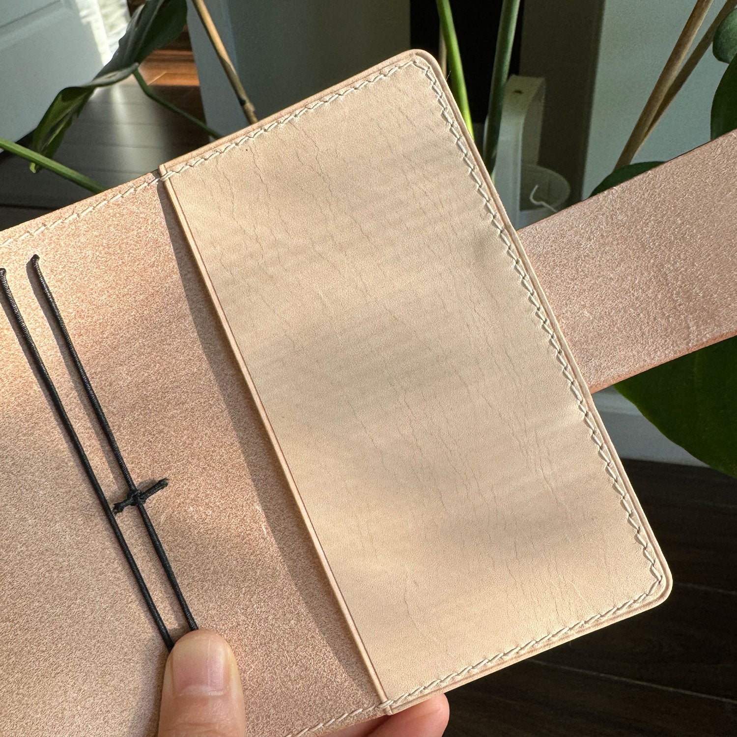 RTS: Traveler's Notebook Cover: Passport (Natural Sand)