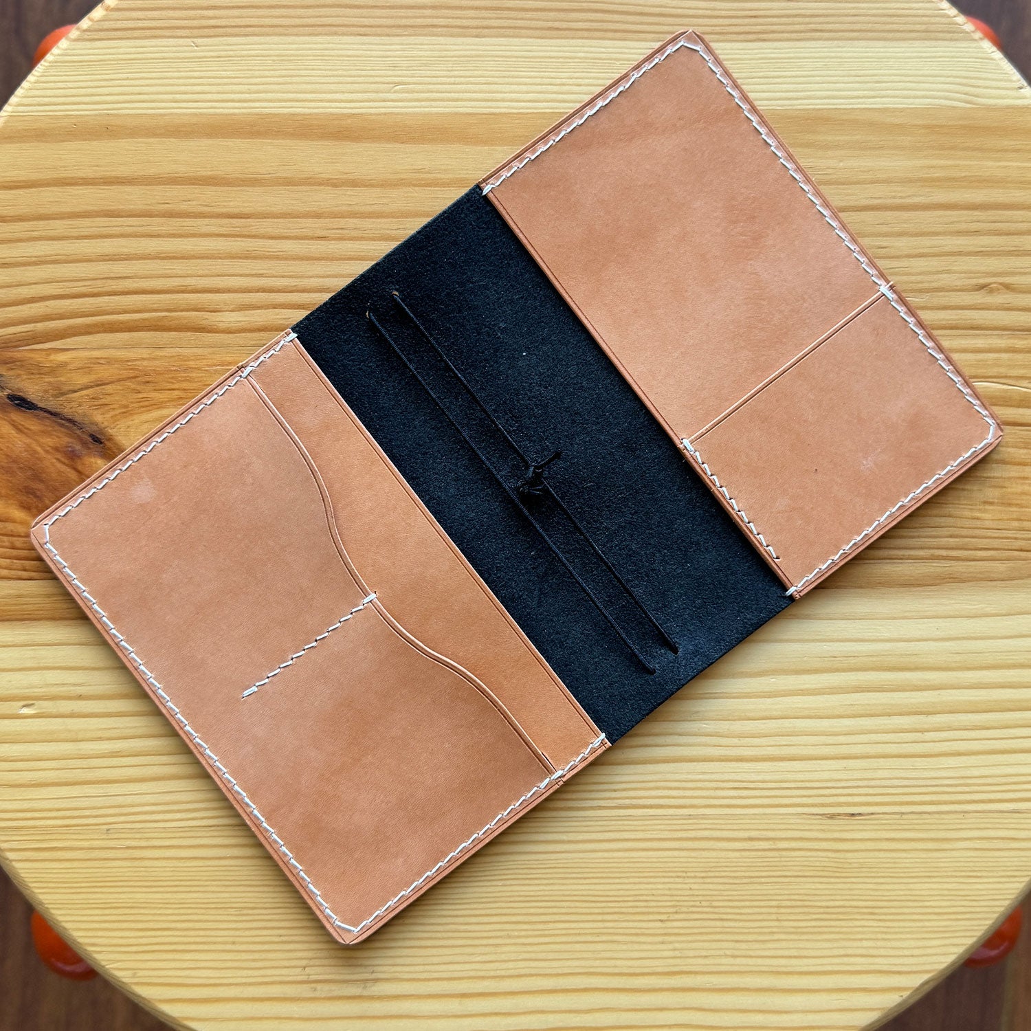 RTS: Traveler's Notebook Cover: Passport (Pebbled Black & Dark Natural)
