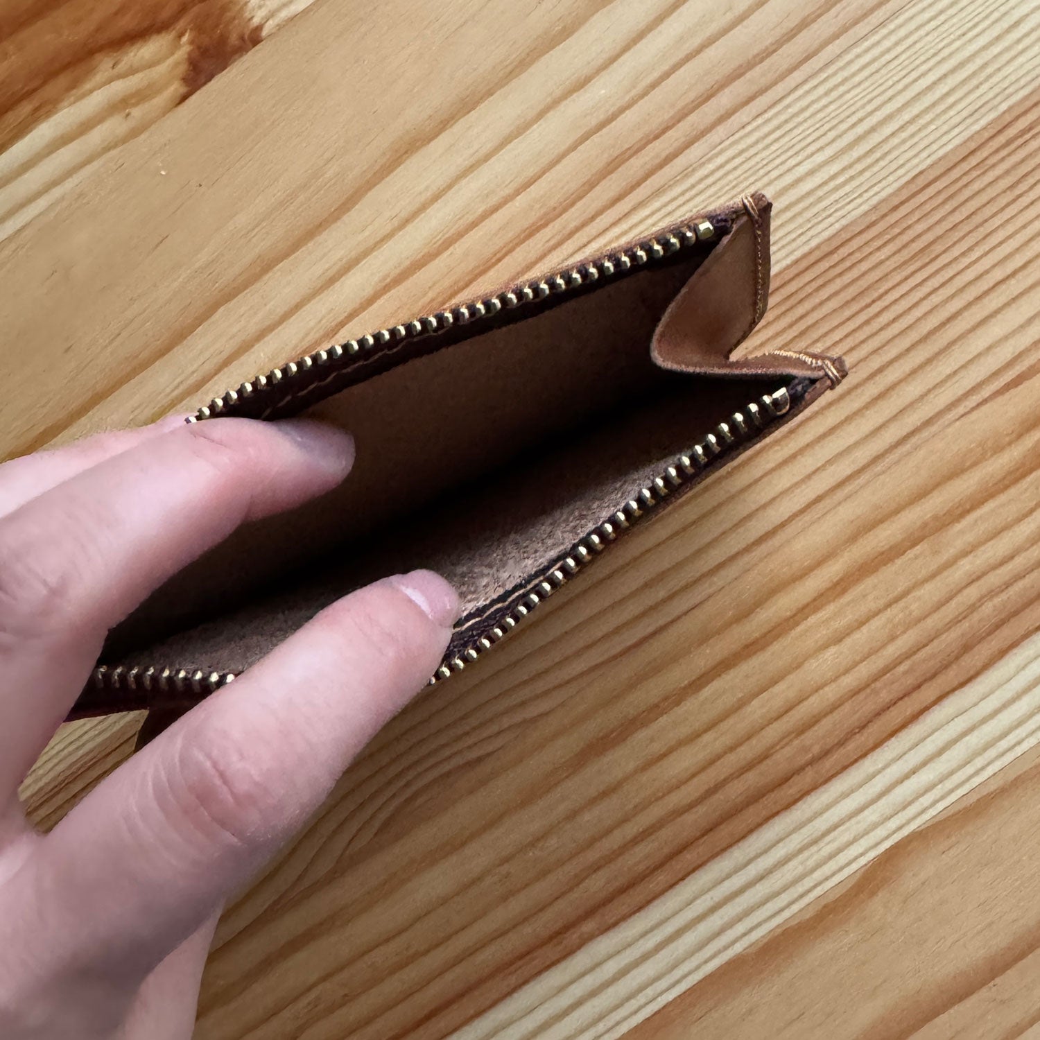 RTS: Simple Zipper Wallet (Brown & Camel)