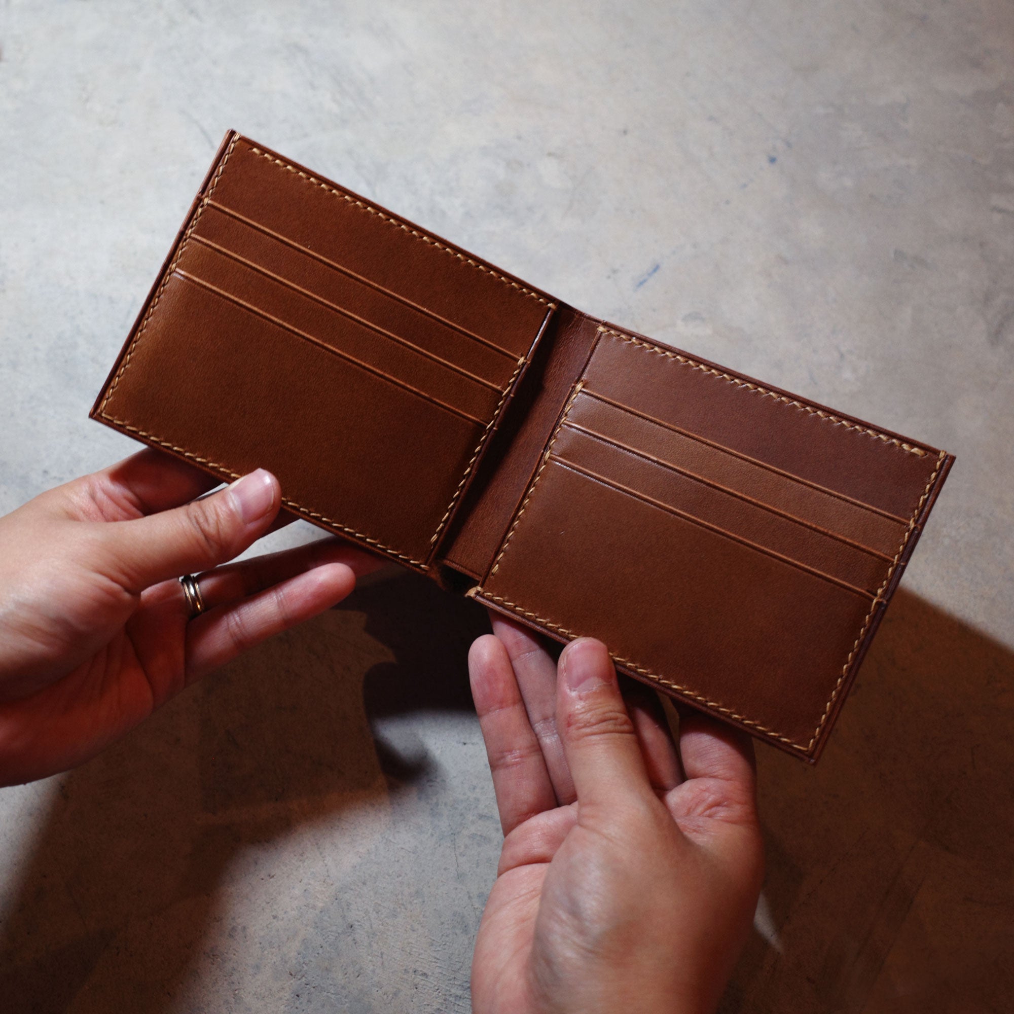 mens Bi-fold wallet, Inside detail